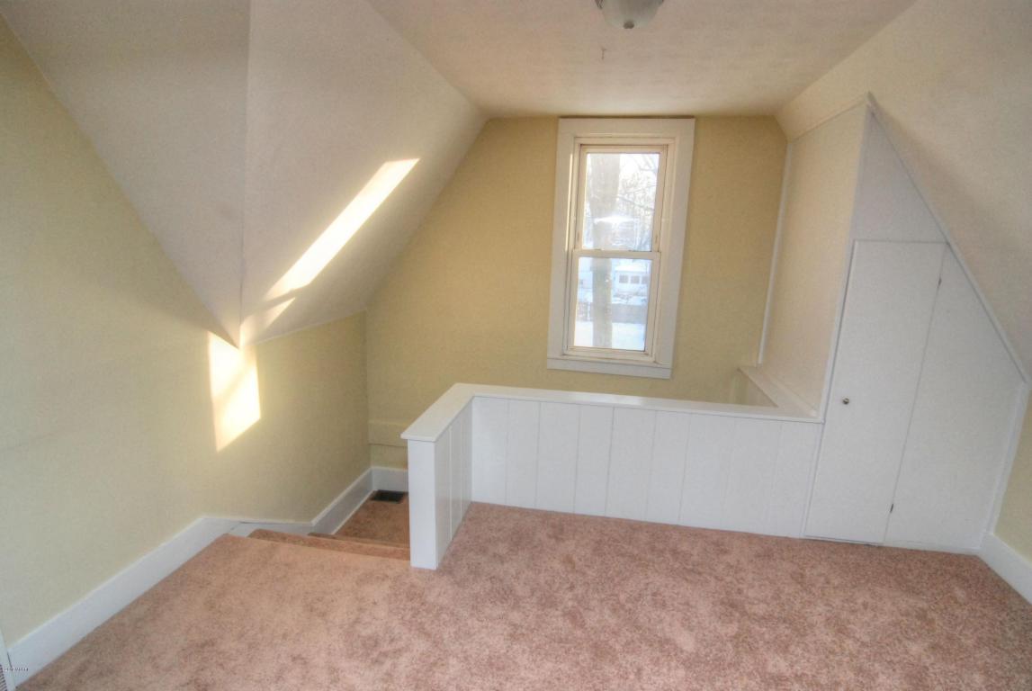 402 E South, Cassopolis, MI 49031 photo 18