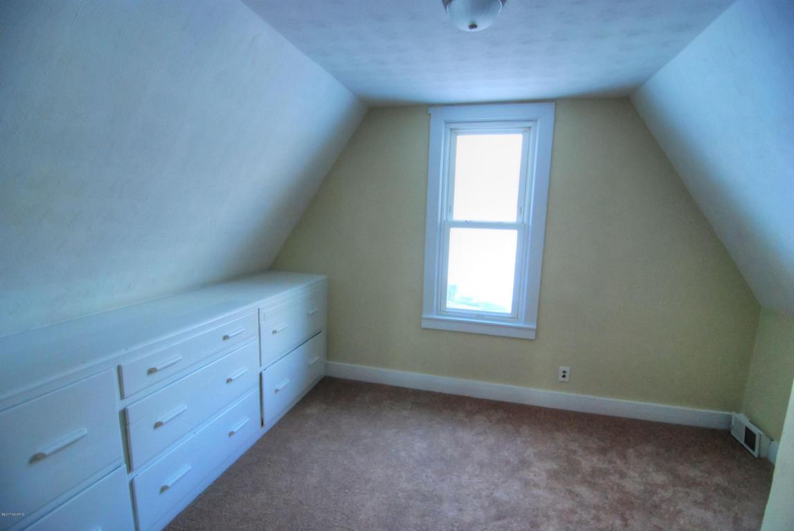 402 E South, Cassopolis, MI 49031 photo 17