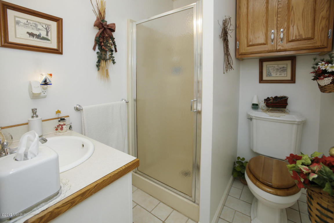 8565 E B Ave, Richland, MI 49083 photo 16