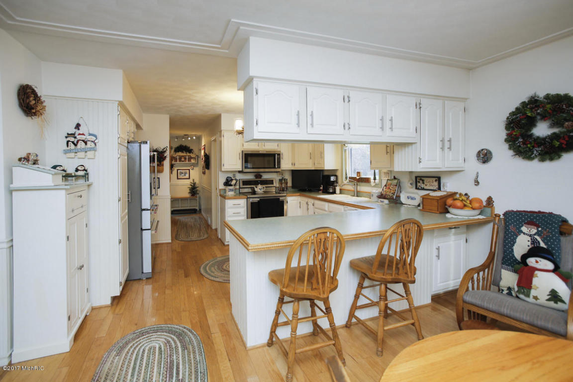 8565 E B Ave, Richland, MI 49083 photo 6