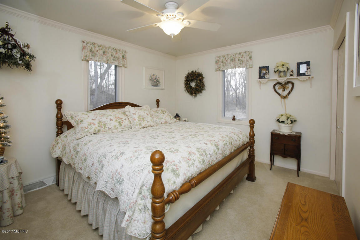 8565 E B Ave, Richland, MI 49083 photo 11