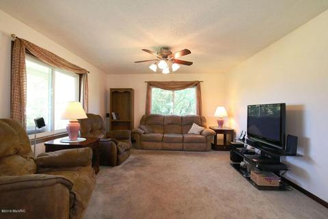 585 E Beardsley Rd, Sheridan, MI 48884 photo 3