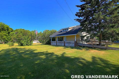 585 E Beardsley Rd, Sheridan, MI 48884 photo 2