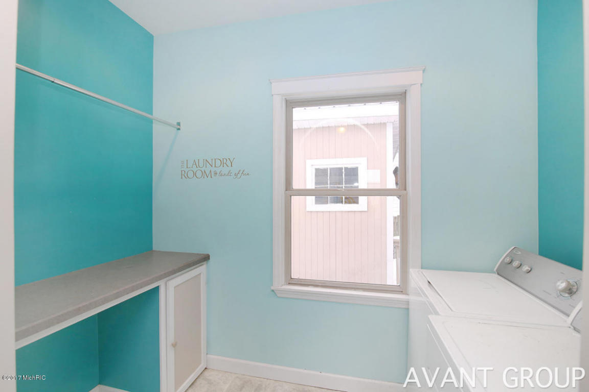 407 Pearl St, Belding, MI 48809 photo 13