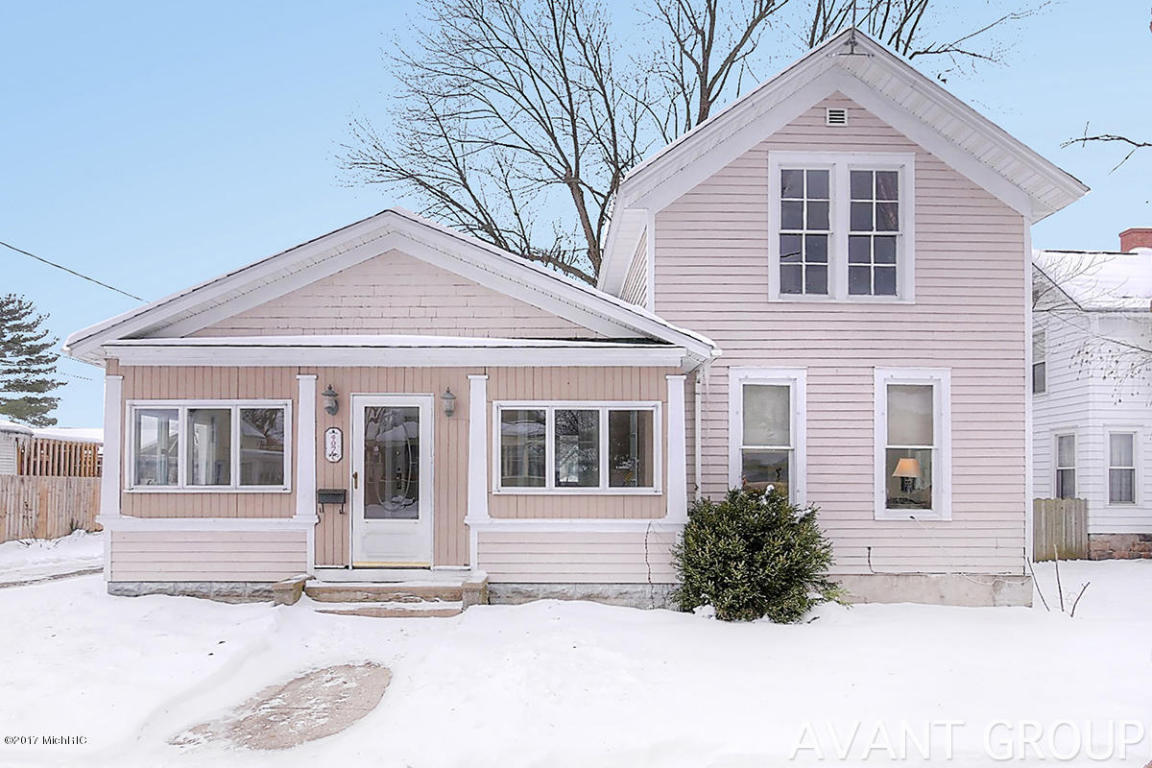 407 Pearl St, Belding, MI 48809 photo 1