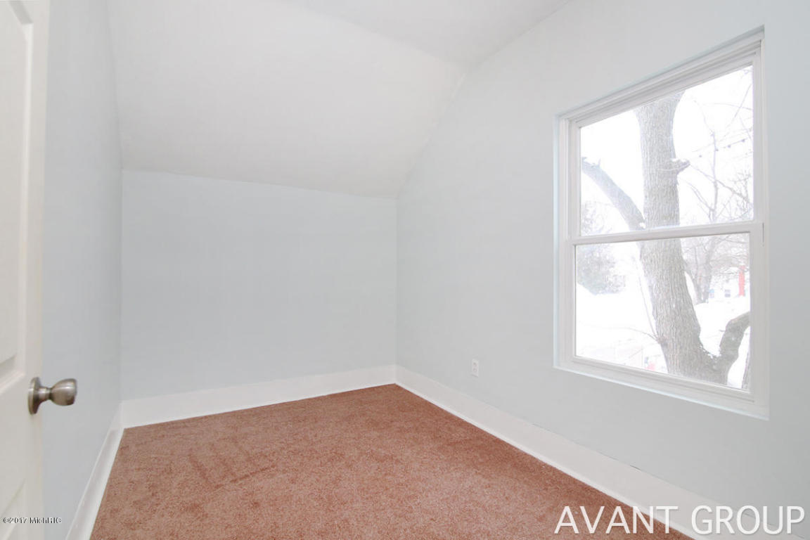 407 Pearl St, Belding, MI 48809 photo 16