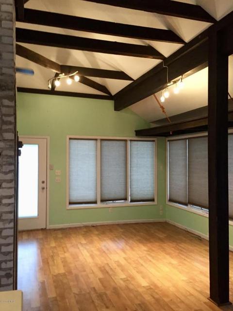 132 S Madison Ave, Custer, MI 49405 photo 5