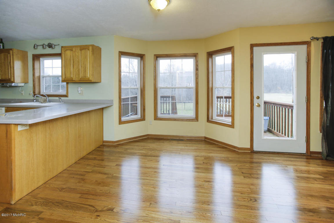 2511 E B Ave, Plainwell, MI 49080 photo 10