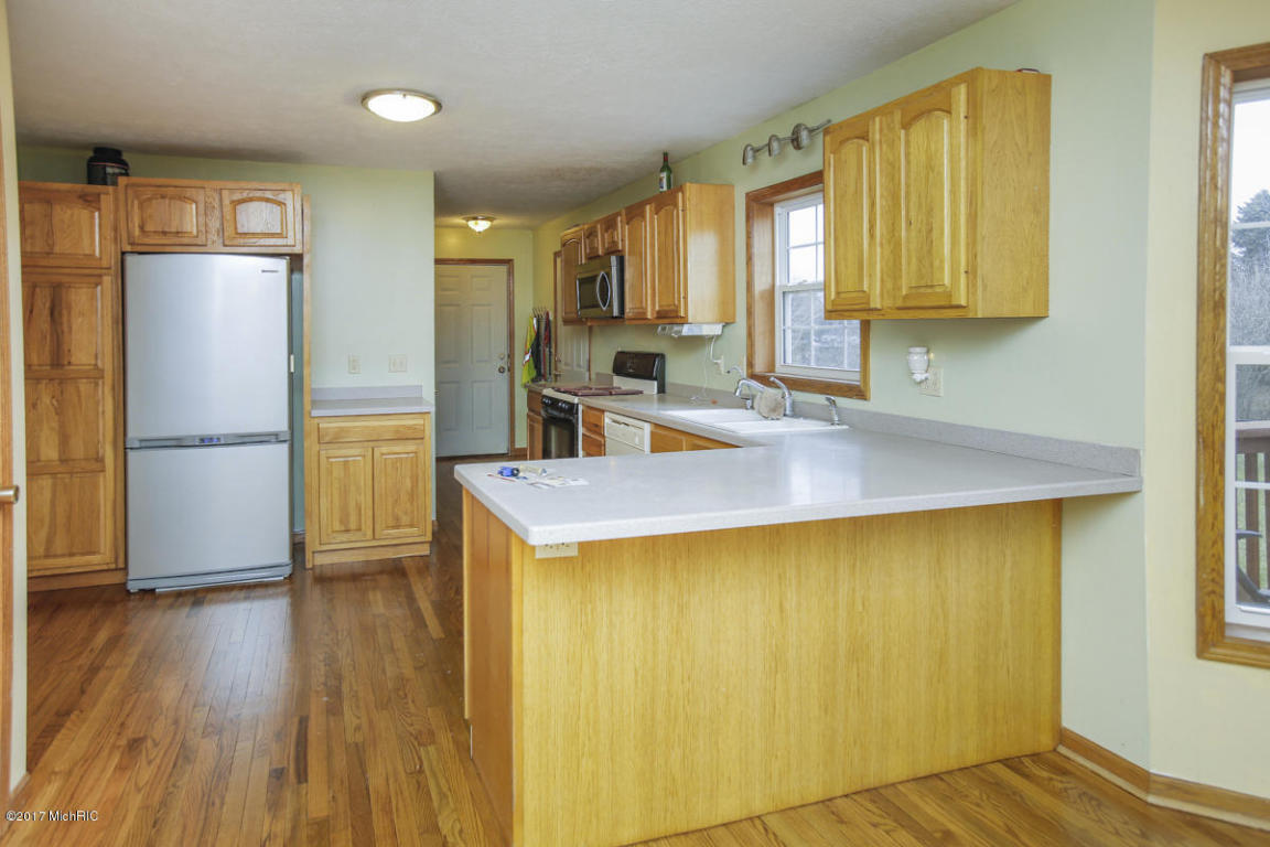 2511 E B Ave, Plainwell, MI 49080 photo 7