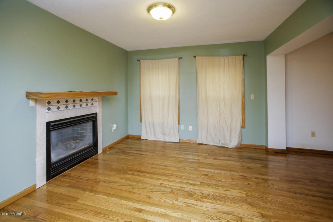 2511 E B Ave, Plainwell, MI 49080 photo 5