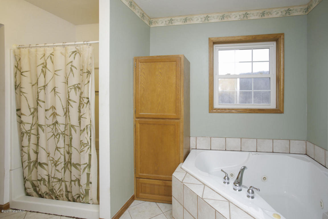 2511 E B Ave, Plainwell, MI 49080 photo 17