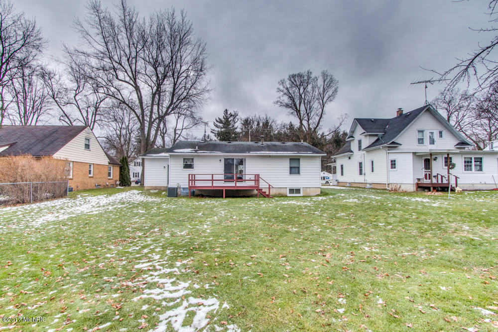 515 E Main St SE, Caledonia, MI 49316 photo 16