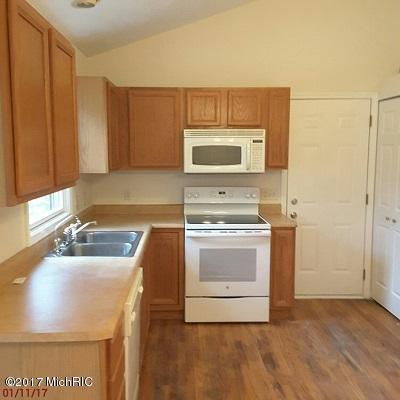 14717 Kinney St, Marcellus, MI 49067 photo 4