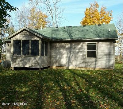 14717 Kinney St, Marcellus, MI 49067 photo 2