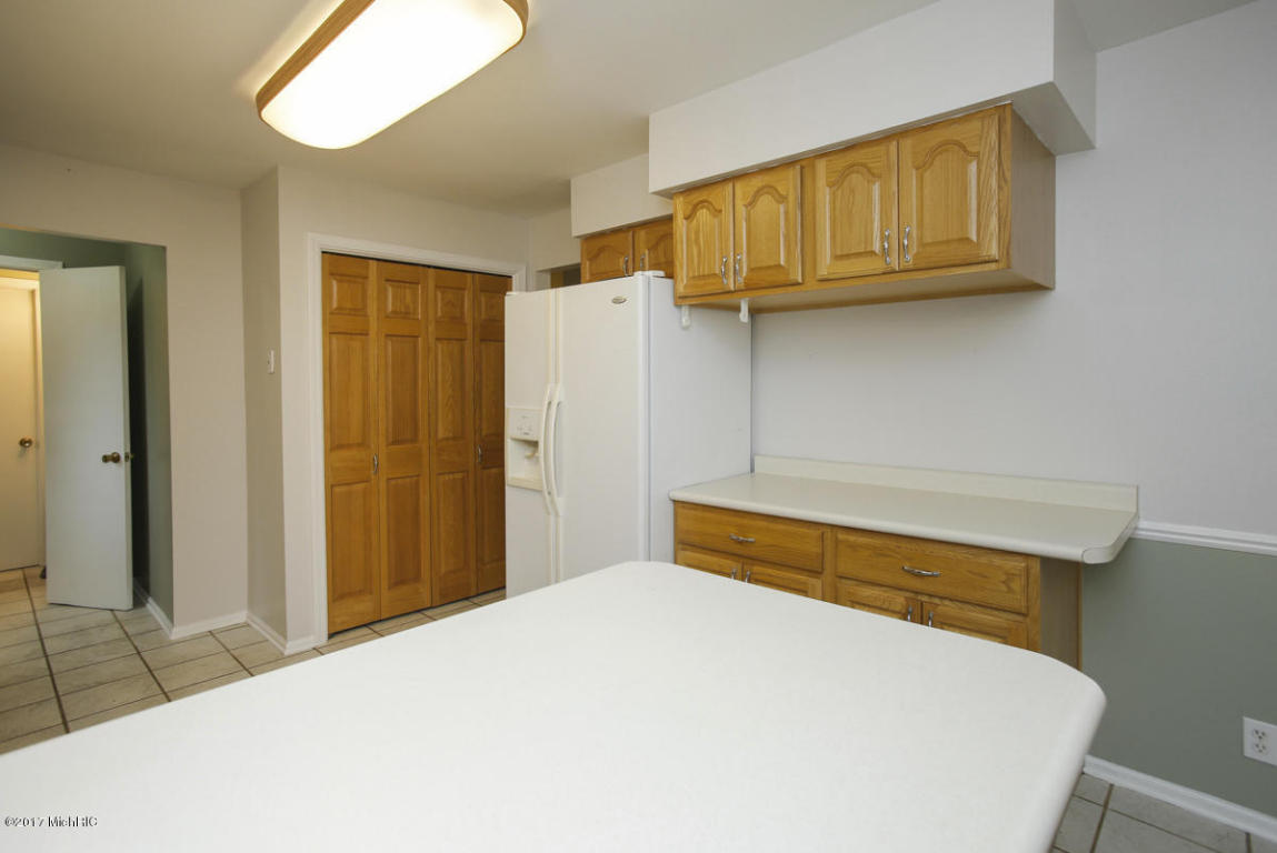 7566 S 5th St, Mattawan, MI 49071 photo 8
