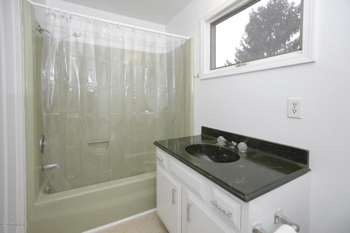 7566 S 5th St, Mattawan, MI 49071 photo 18
