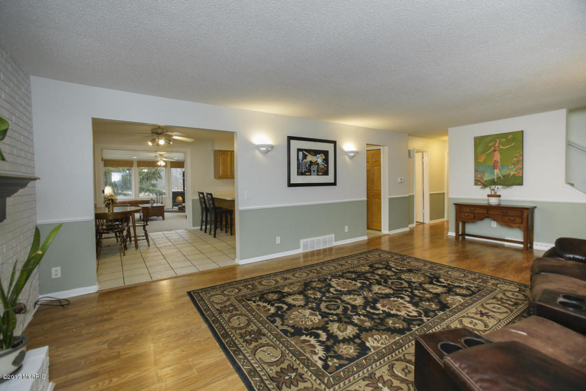 7566 S 5th St, Mattawan, MI 49071 photo 5