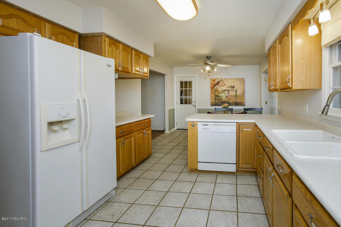 7566 S 5th St, Mattawan, MI 49071 photo 9