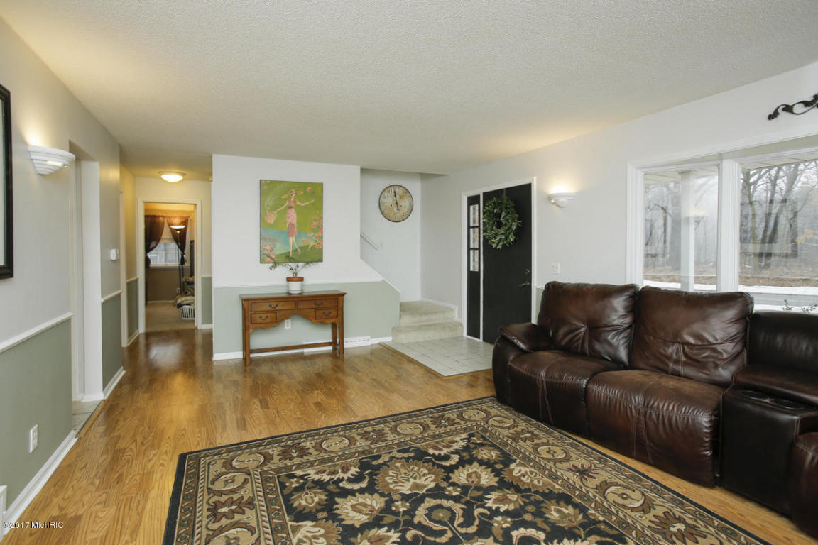 7566 S 5th St, Mattawan, MI 49071 photo 3