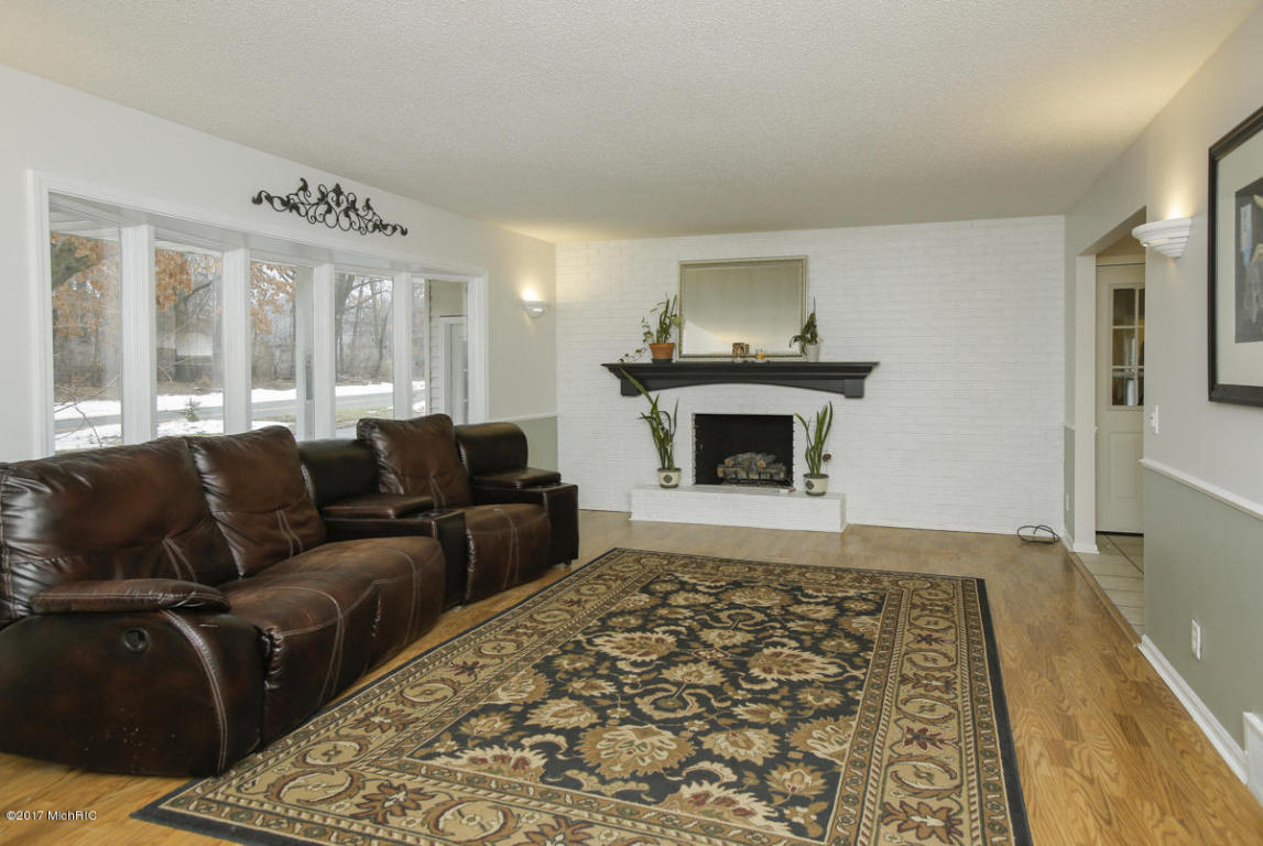 7566 S 5th St, Mattawan, MI 49071 photo 4