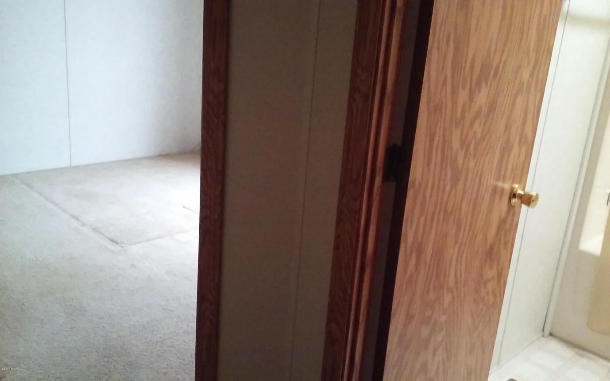959 E James, White Cloud, MI 49349 photo 14
