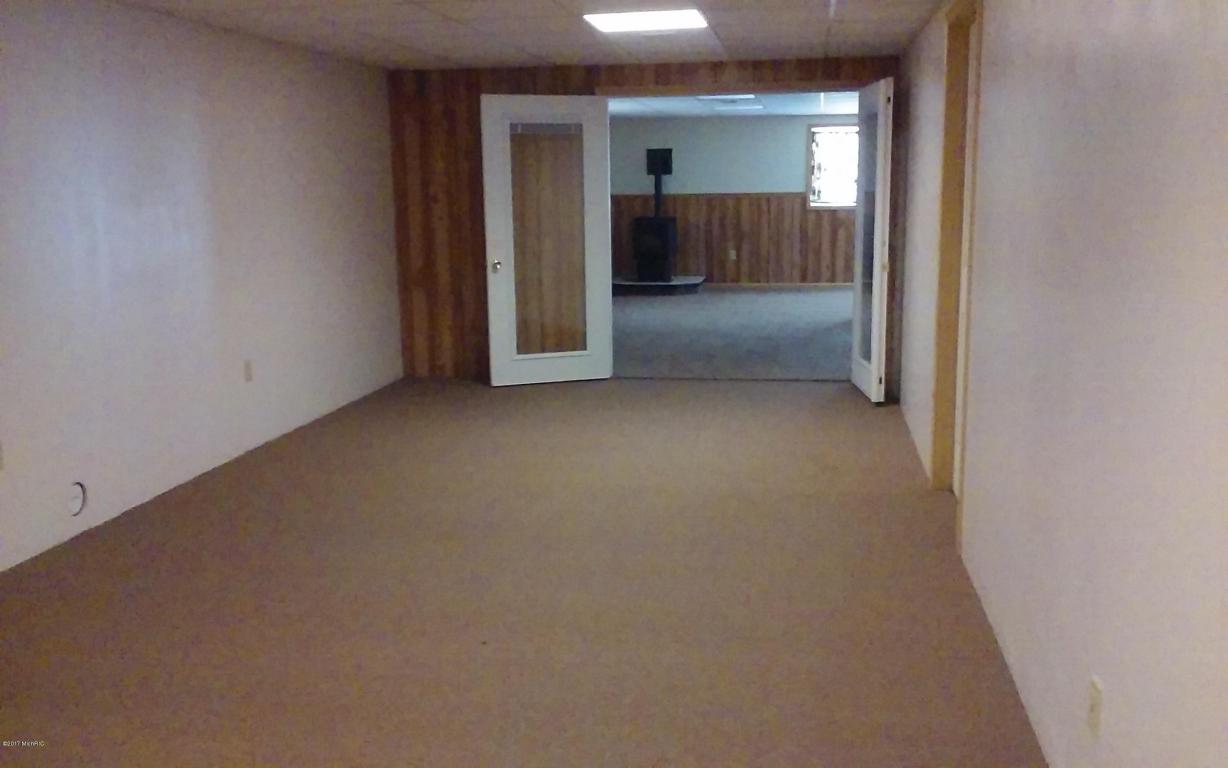 959 E James, White Cloud, MI 49349 photo 18