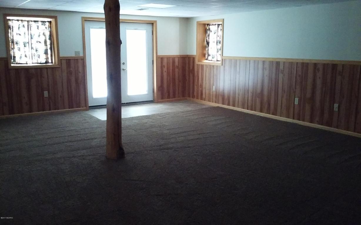 959 E James, White Cloud, MI 49349 photo 17