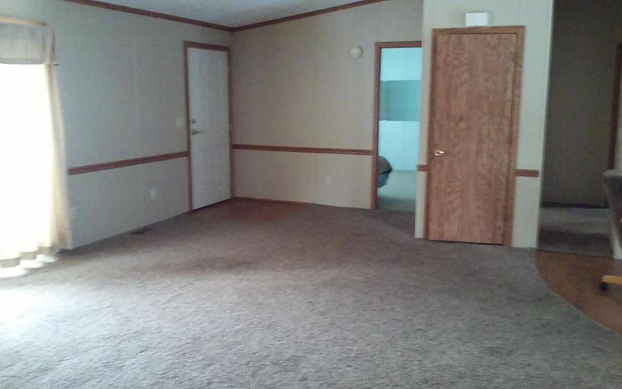 959 E James, White Cloud, MI 49349 photo 8