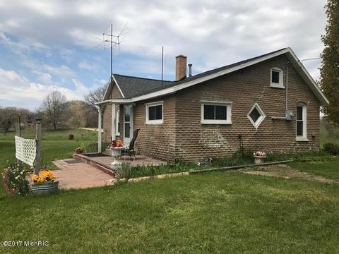 5595 E Arthur Rd, Hesperia, MI 49421 photo 4