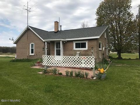 5595 E Arthur Rd, Hesperia, MI 49421 photo 2