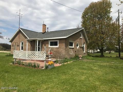 5595 E Arthur Rd, Hesperia, MI 49421 photo 3