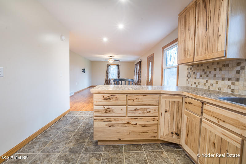 580 W Dowling Rd, Dowling, MI 49050 photo 19