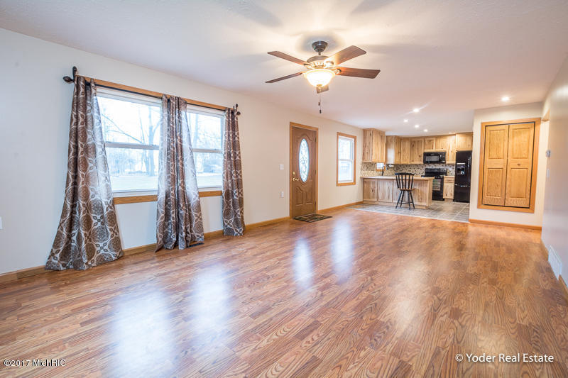 580 W Dowling Rd, Dowling, MI 49050 photo 11
