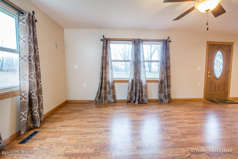 580 W Dowling Rd, Dowling, MI 49050 photo 10