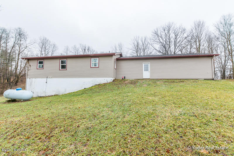 580 W Dowling Rd, Dowling, MI 49050 photo 33
