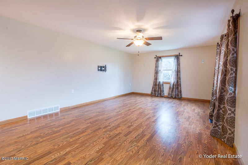 580 W Dowling Rd, Dowling, MI 49050 photo 7