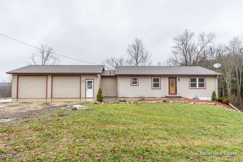 580 W Dowling Rd, Dowling, MI 49050 photo 4