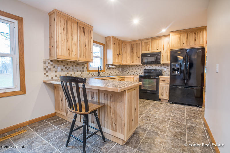 580 W Dowling Rd, Dowling, MI 49050 photo 15