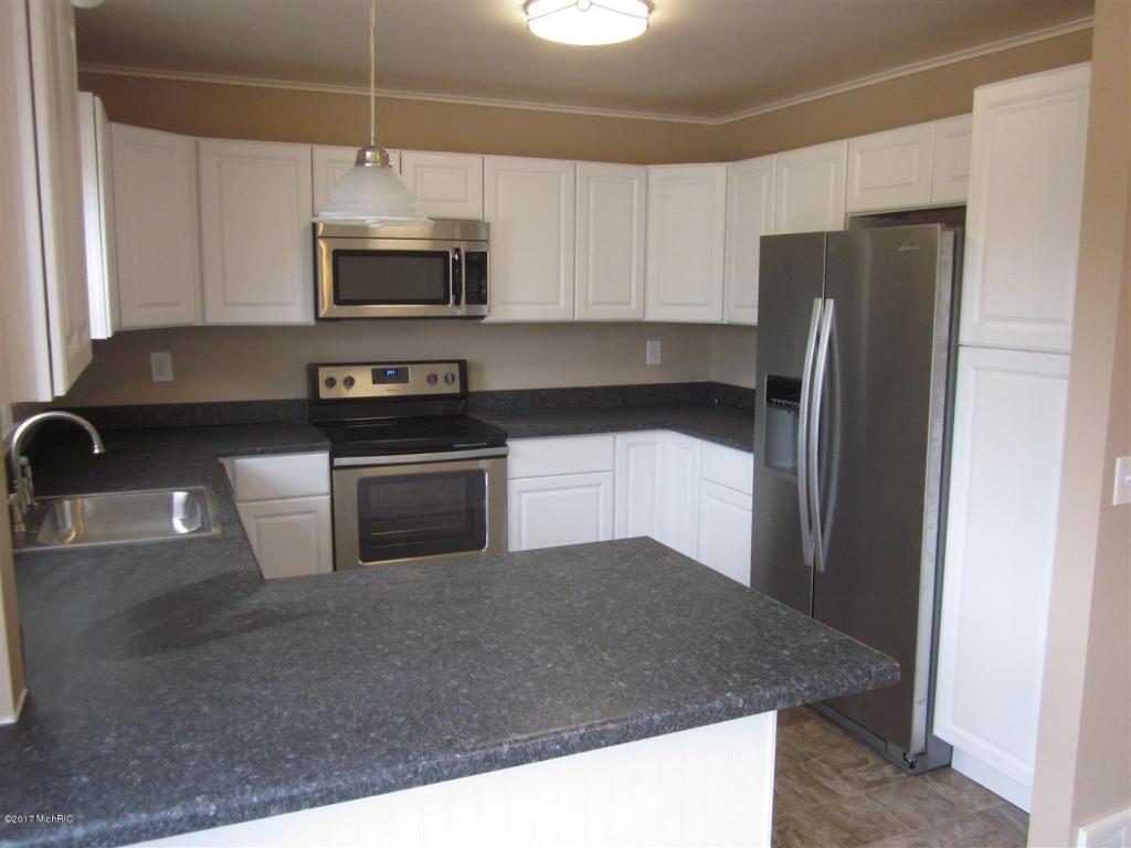 241 N Sunset St, Plainwell, MI 49080 photo 22