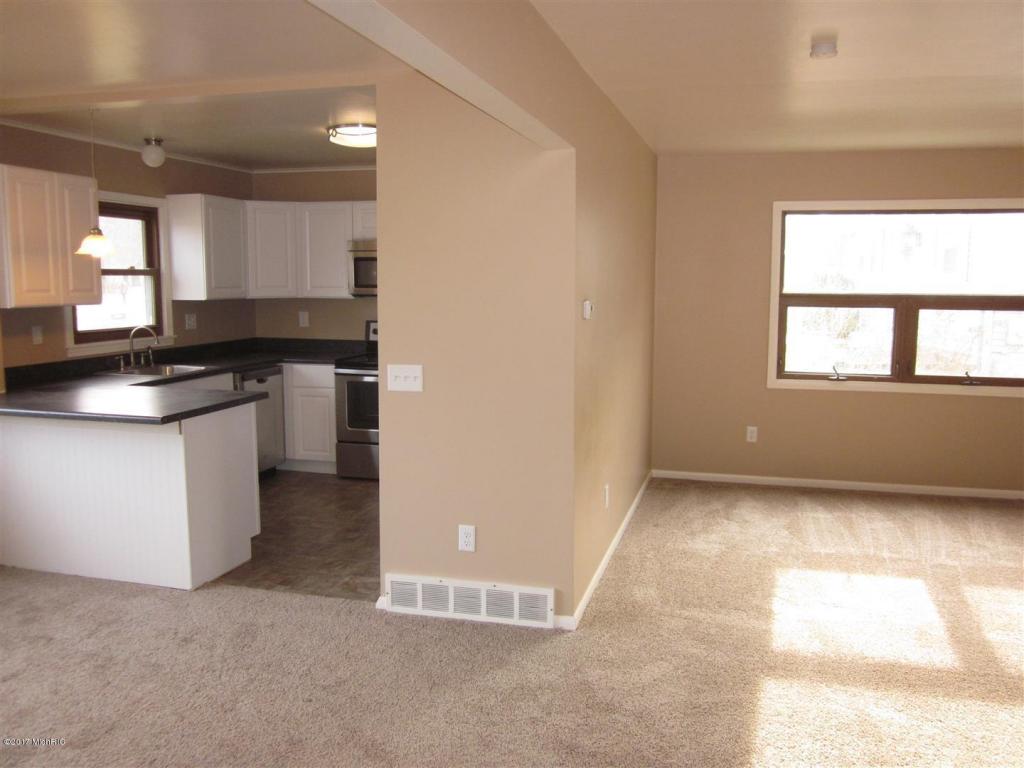 241 N Sunset St, Plainwell, MI 49080 photo 19