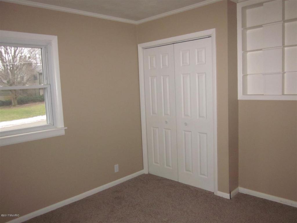 241 N Sunset St, Plainwell, MI 49080 photo 33