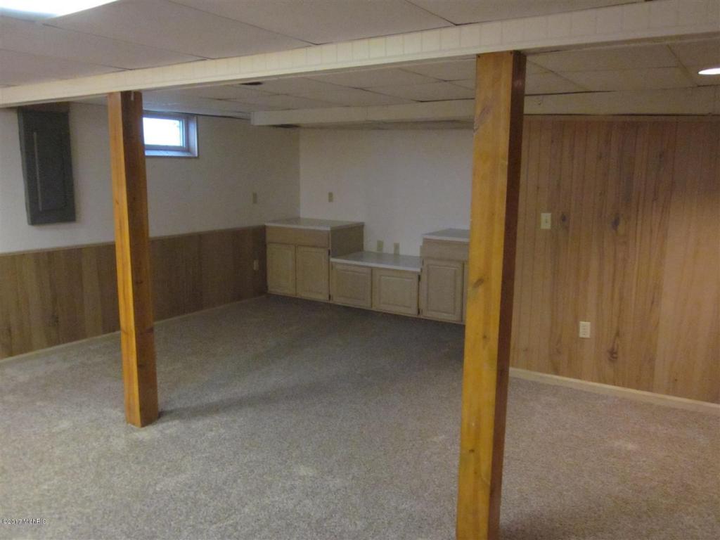 241 N Sunset St, Plainwell, MI 49080 photo 40