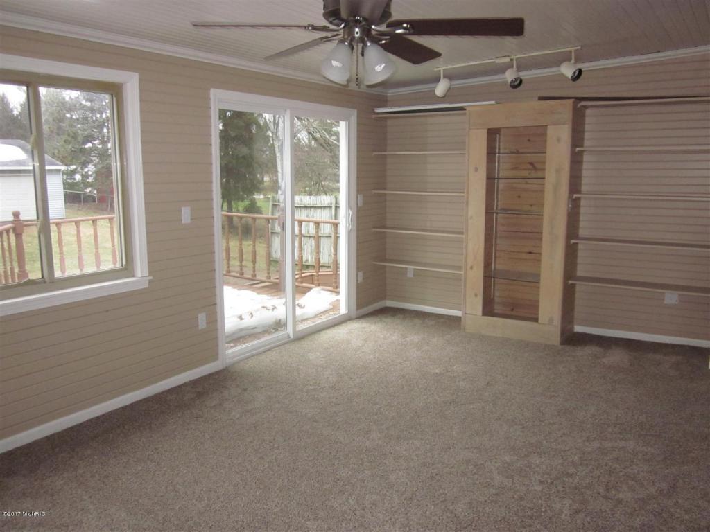 241 N Sunset St, Plainwell, MI 49080 photo 29