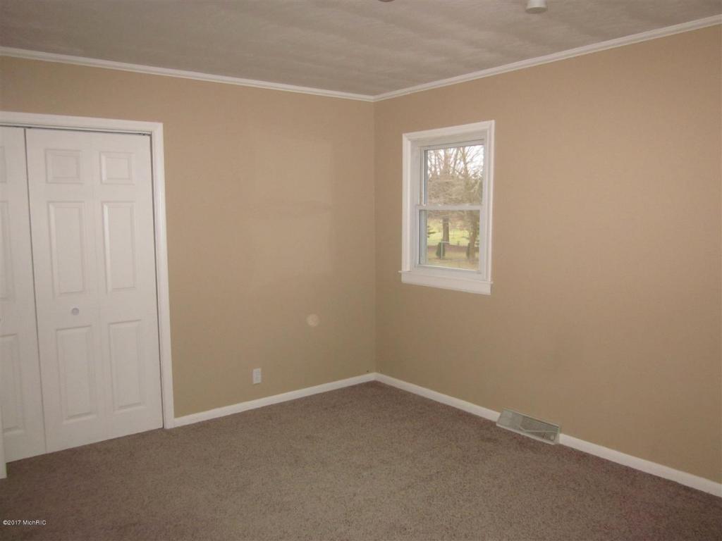 241 N Sunset St, Plainwell, MI 49080 photo 35