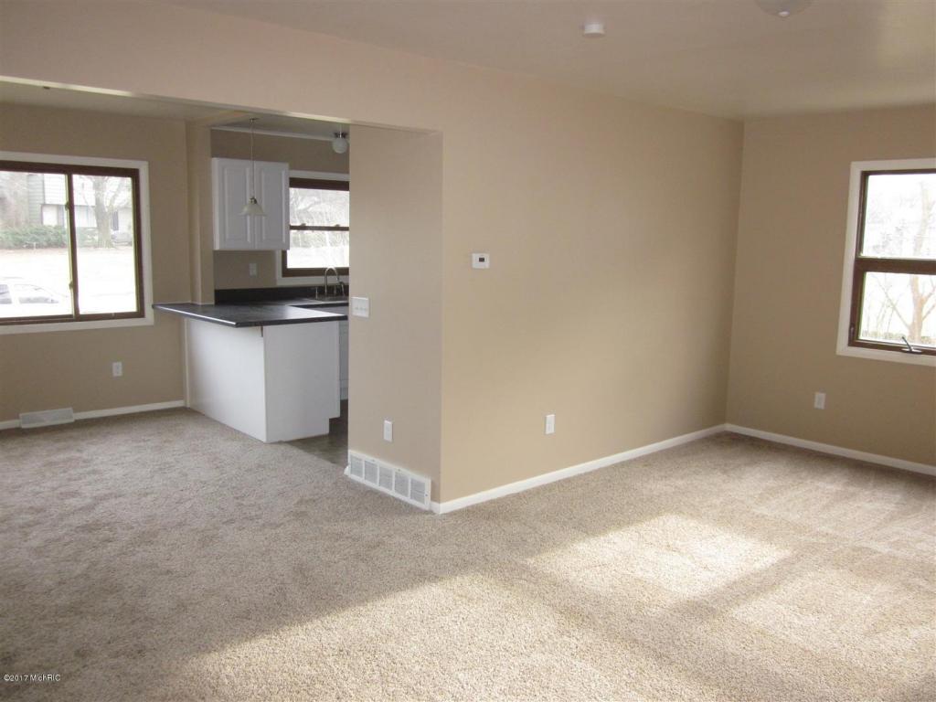 241 N Sunset St, Plainwell, MI 49080 photo 27