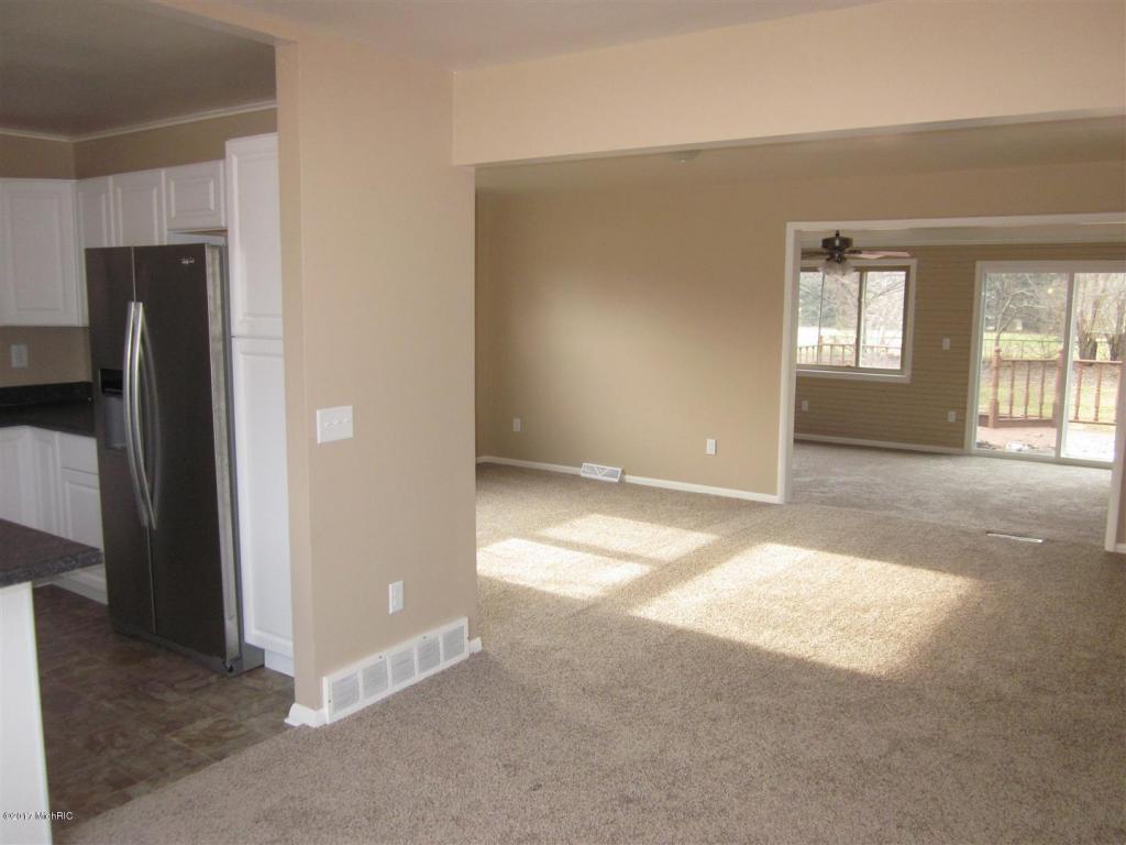 241 N Sunset St, Plainwell, MI 49080 photo 21