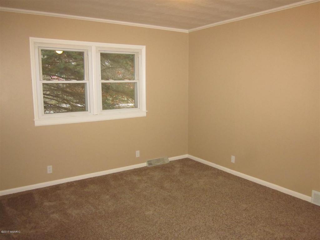 241 N Sunset St, Plainwell, MI 49080 photo 36