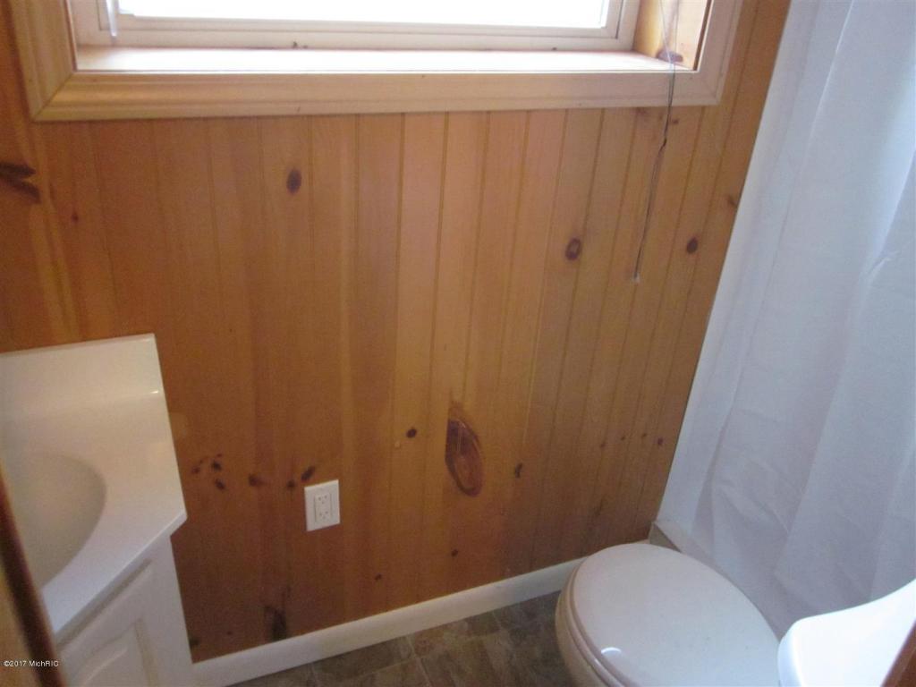 241 N Sunset St, Plainwell, MI 49080 photo 37