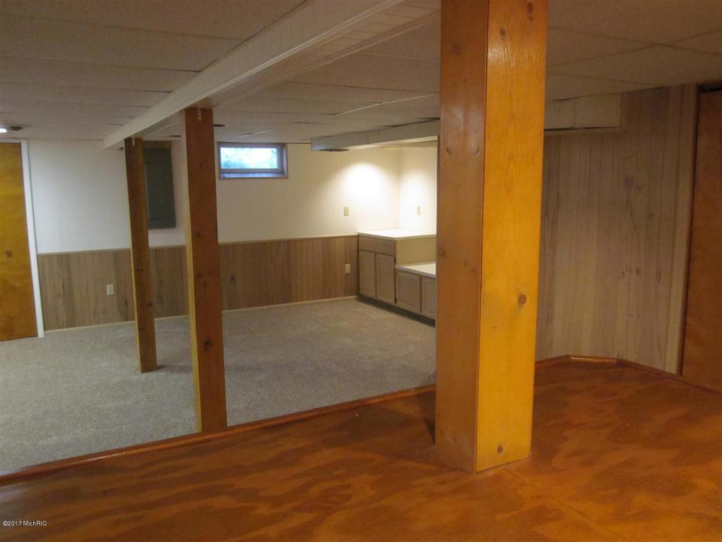 241 N Sunset St, Plainwell, MI 49080 photo 42