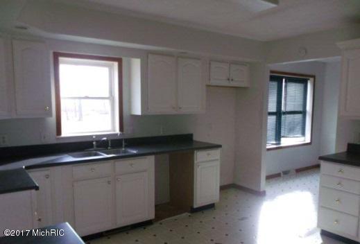 13228 Riverside Dr, Constantine, MI 49042 photo 3